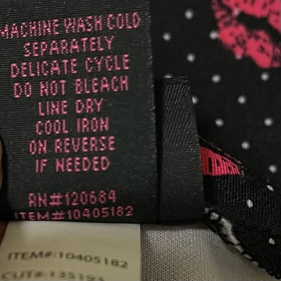 Torrid x Barbie Lips polka dot Pencil Skirt - Picture 8 of 8